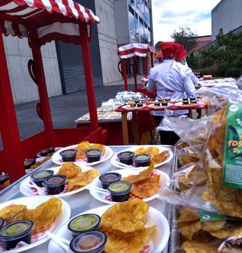 Patacones Con pollo desmechado